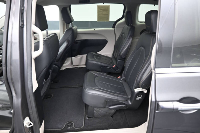 2018 Chrysler Pacifica Touring L