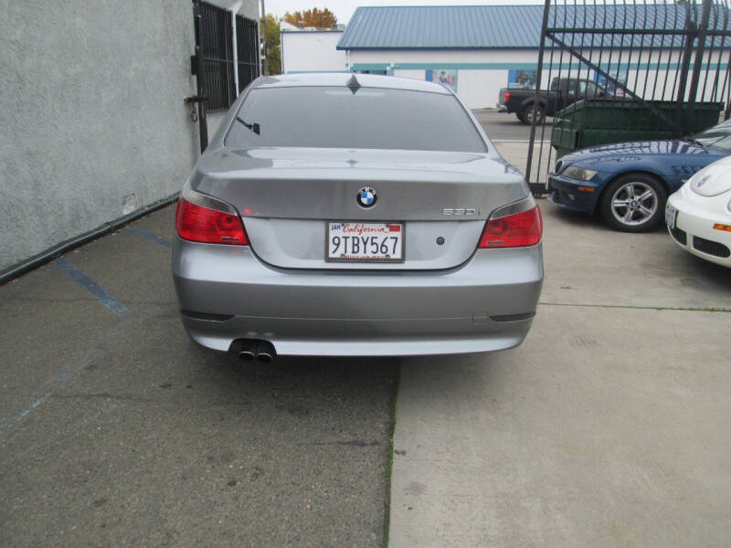 2004 BMW 5 Series 530i