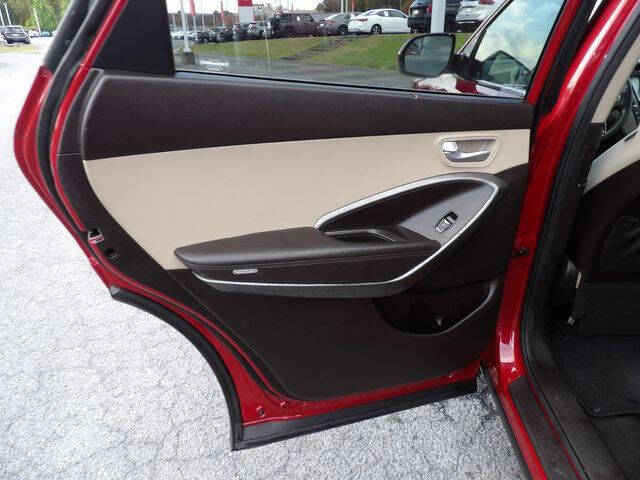 2017 Hyundai Santa Fe SE