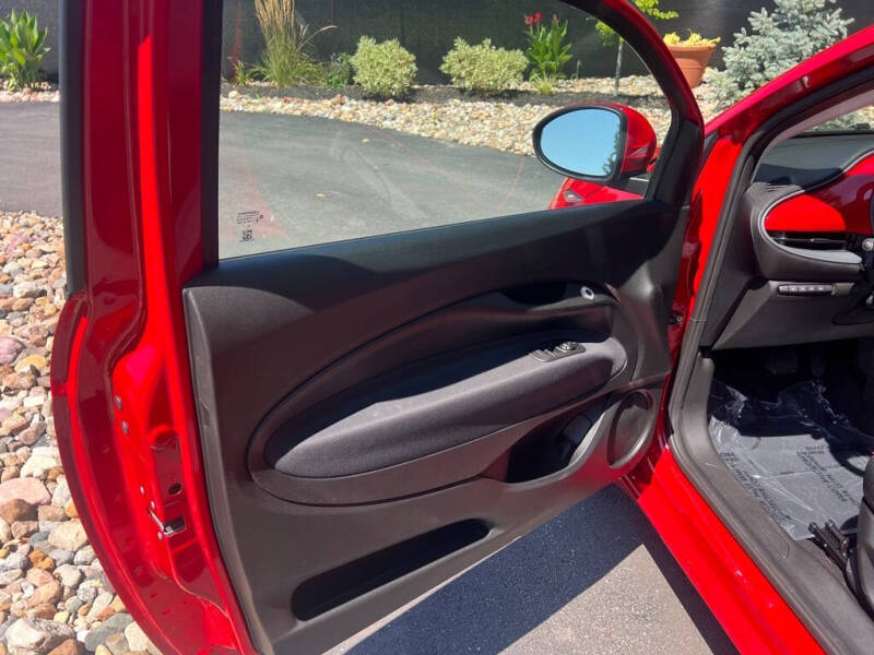 2024 FIAT 500e Inspi(RED)