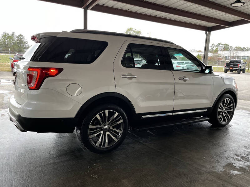 2017 Ford Explorer Platinum