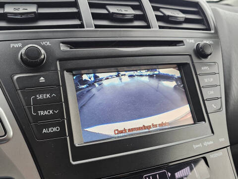 2012 Toyota Prius v Two