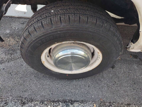 2004 Ford E-Series E-250