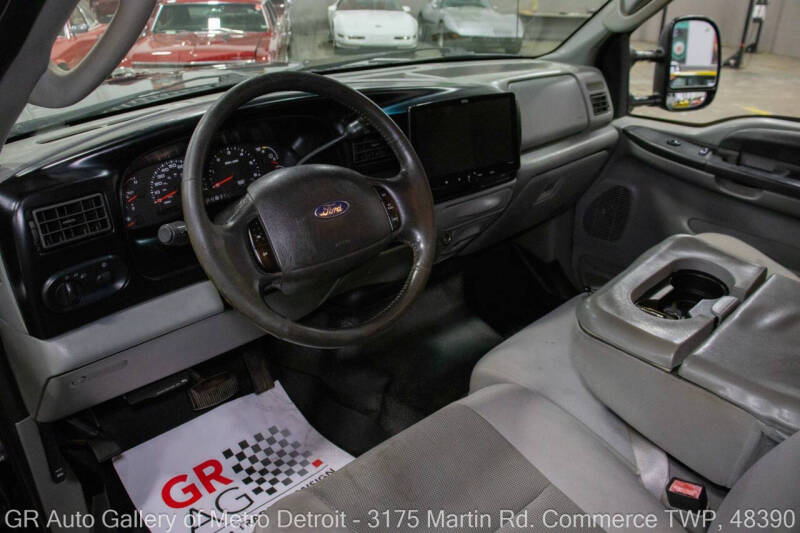 2005 Ford Excursion XLT