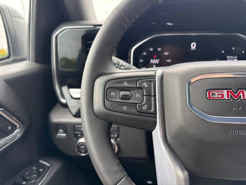 2025 GMC Sierra 1500 Elevation Standard