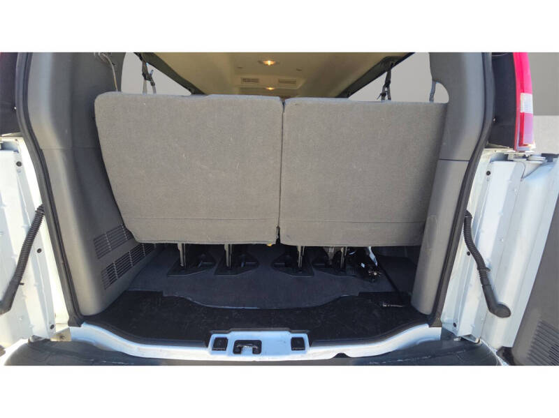 2023 Chevrolet Express LS 3500