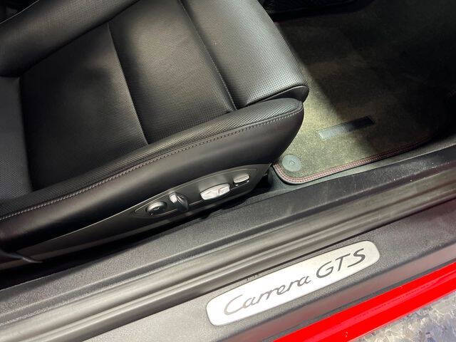2015 Porsche 911 Carrera GTS