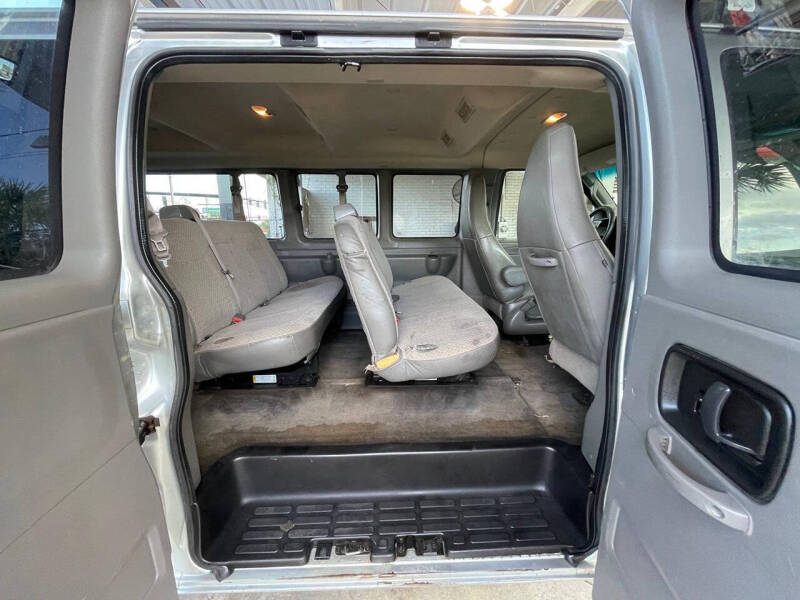 2017 Chevrolet Express LT 3500