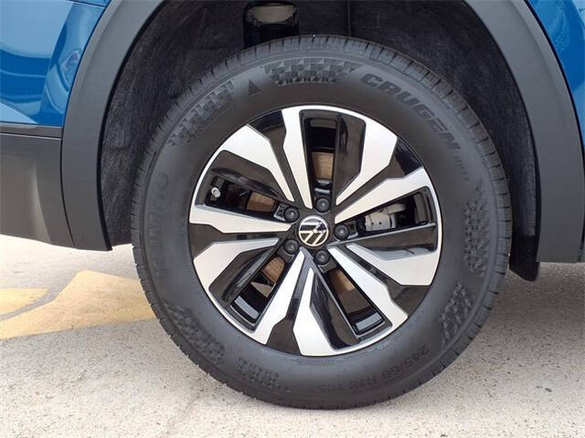 2025 Volkswagen Atlas SE