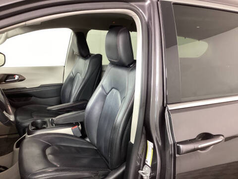 2019 Chrysler Pacifica Touring L Plus