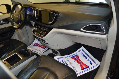 2021 Chrysler Pacifica Touring L