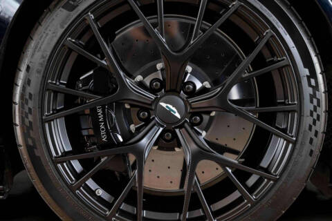 2025 Aston Martin DB12 V8