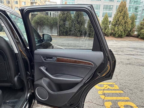 2017 Audi Q5 2.0T quattro Premium Plus