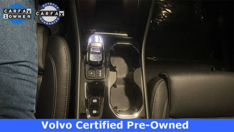 2025 Volvo XC40 B5 Plus Bright Theme