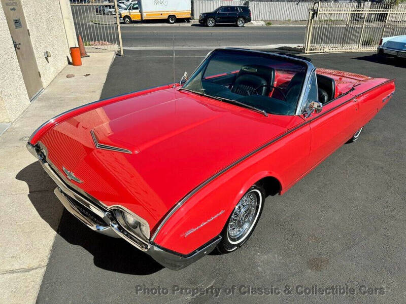 1962 Ford Thunderbird