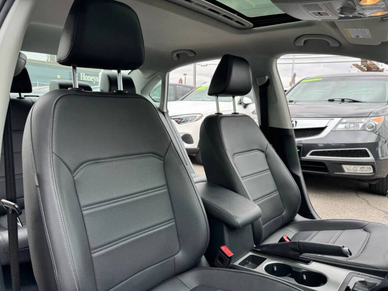 2022 Volkswagen Passat SE