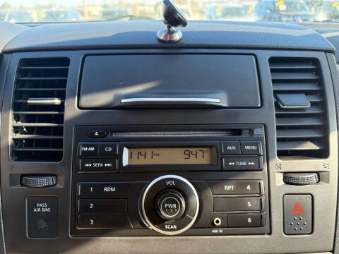 2012 Nissan Versa 1.8 S