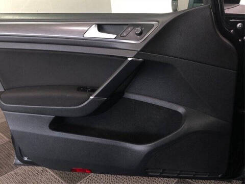 2017 Volkswagen e-Golf SE