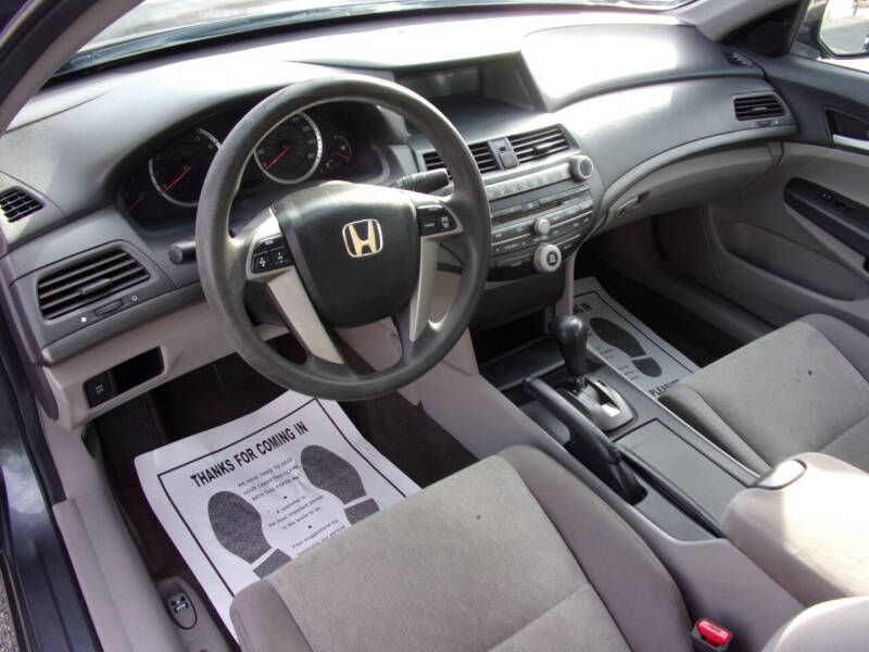 2010 Honda Accord LX photo 12