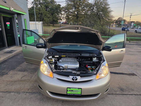 2009 Toyota Sienna CE 7-Passenger