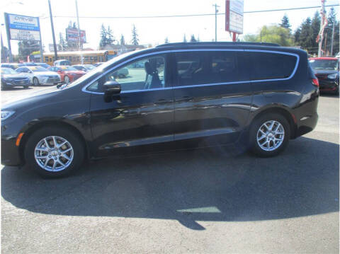 2022 Chrysler Pacifica Touring L