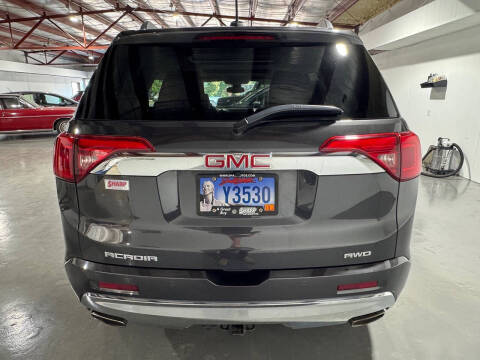 2017 GMC Acadia Denali