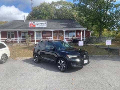 2023 Volvo XC40 B5 Plus Dark Theme