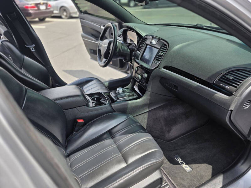 2017 Chrysler 300 S