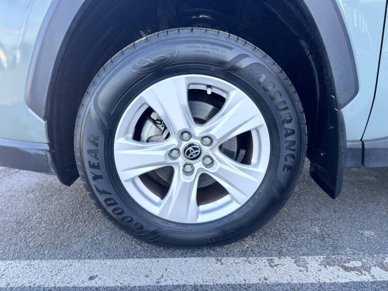 2021 Toyota RAV4 Hybrid XLE