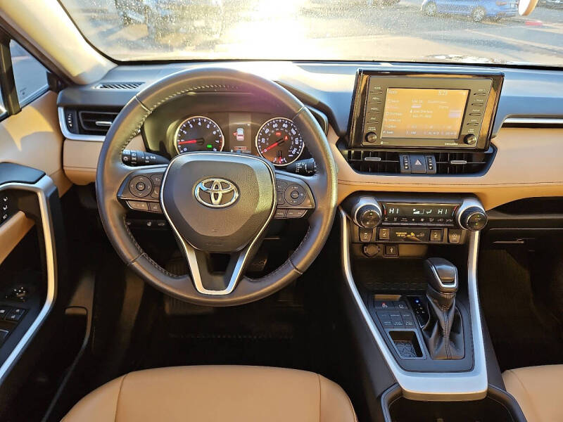 2022 Toyota RAV4 XLE Premium