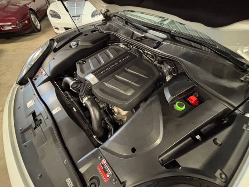 2016 Porsche Cayenne GTS