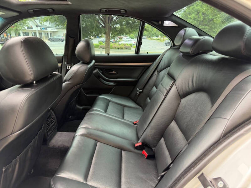2002 BMW M5