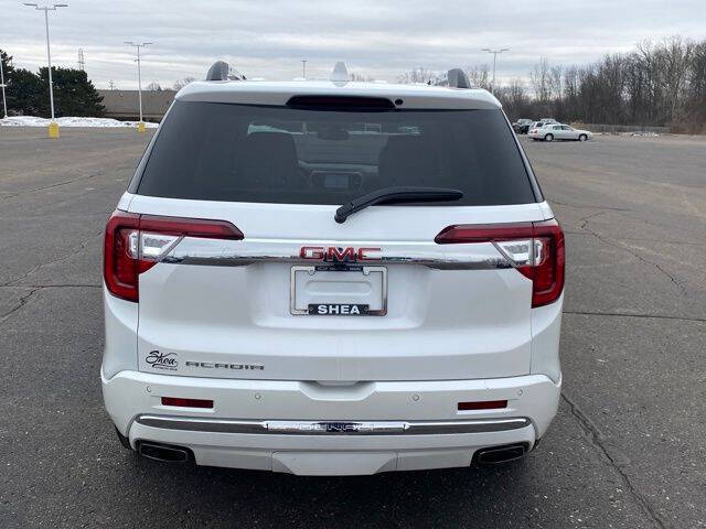 2023 GMC Acadia Denali