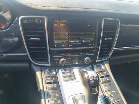 2016 Porsche Panamera