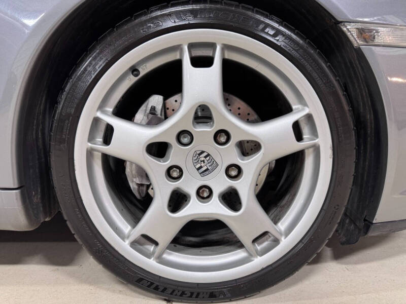 2005 Porsche 911 Carrera