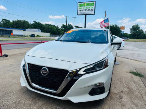 2020 Nissan Altima for sale at Shock Motors in Garland TX