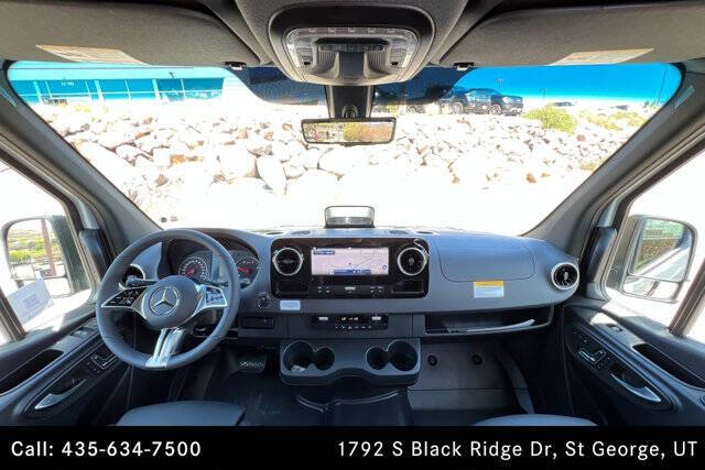 2025 Mercedes-Benz Sprinter