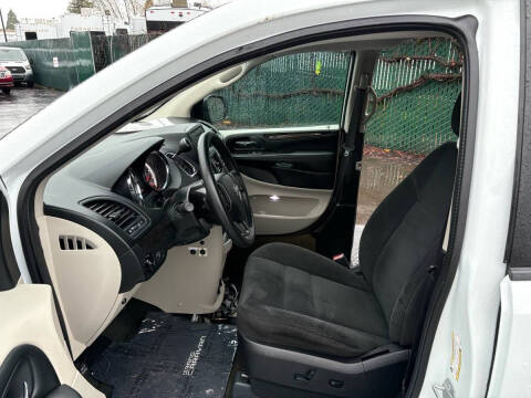 2016 Dodge Grand Caravan SXT Plus