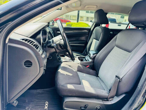 2019 Chrysler 300 Touring