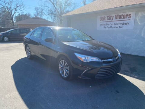 2017 Toyota Camry Hybrid for sale at Oak City Motors in Garner NC