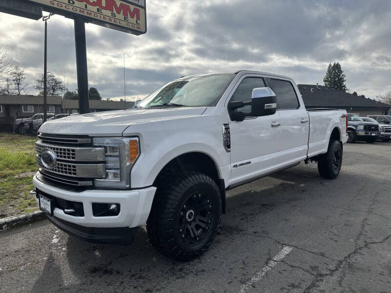2017 Ford F-250 Super Duty Platinum's photo