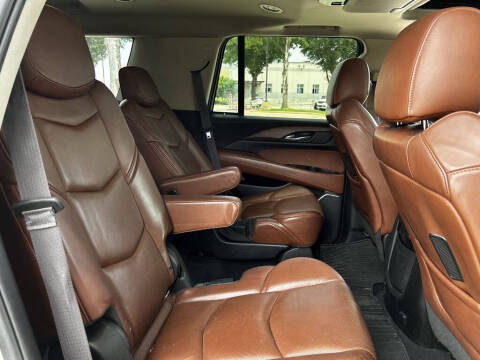 2015 Cadillac Escalade Luxury