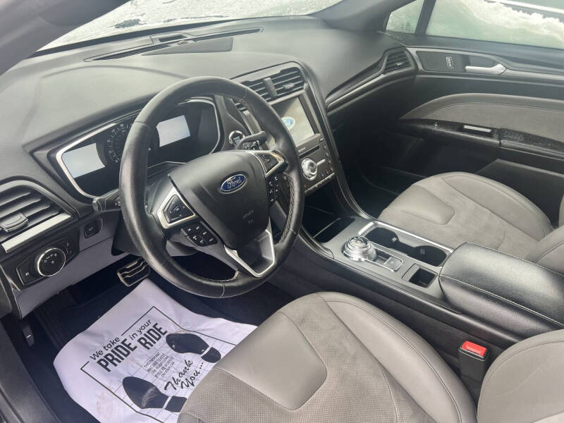 2017 Ford Fusion V6 Sport