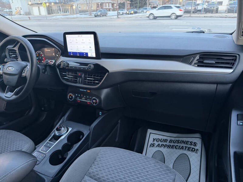 2020 Ford Escape SE