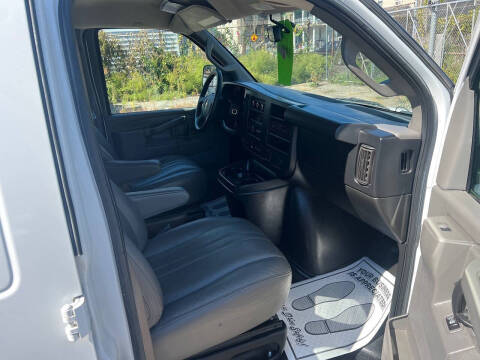 2018 Chevrolet Express 2500