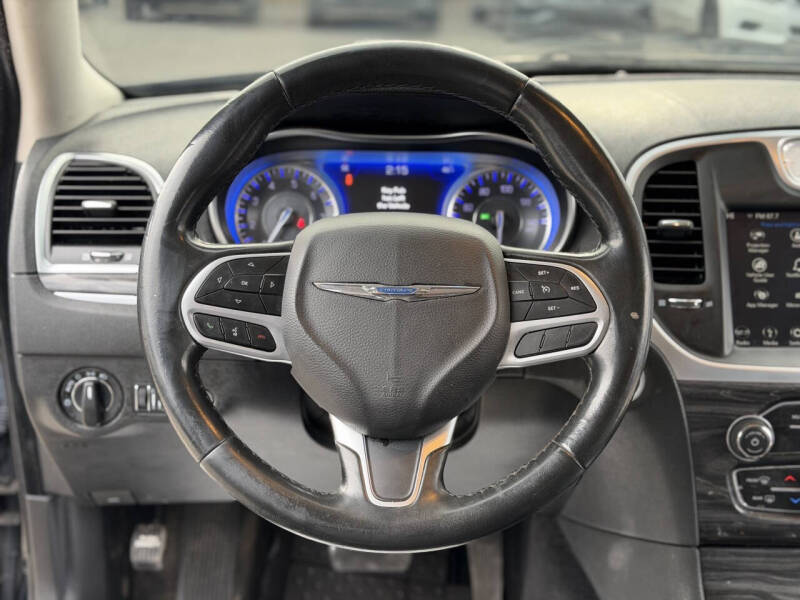 2019 Chrysler 300 Touring