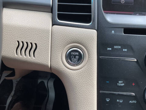 2015 Ford Taurus SEL