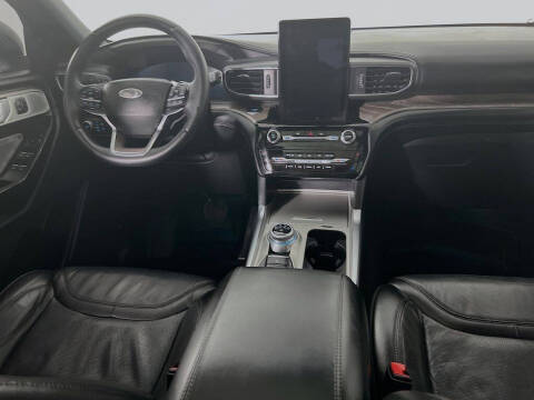 2023 Ford Explorer Platinum