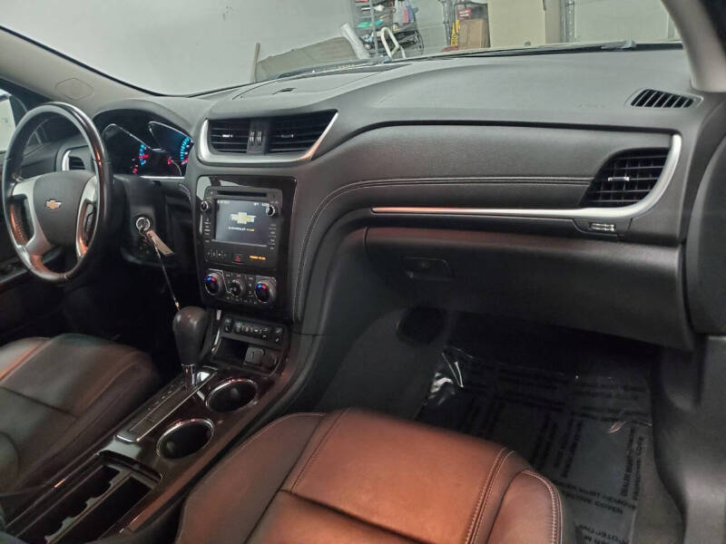 2017 Chevrolet Traverse LT