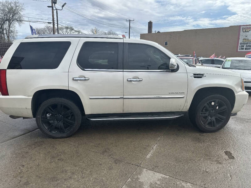 2011 Cadillac Escalade Luxury